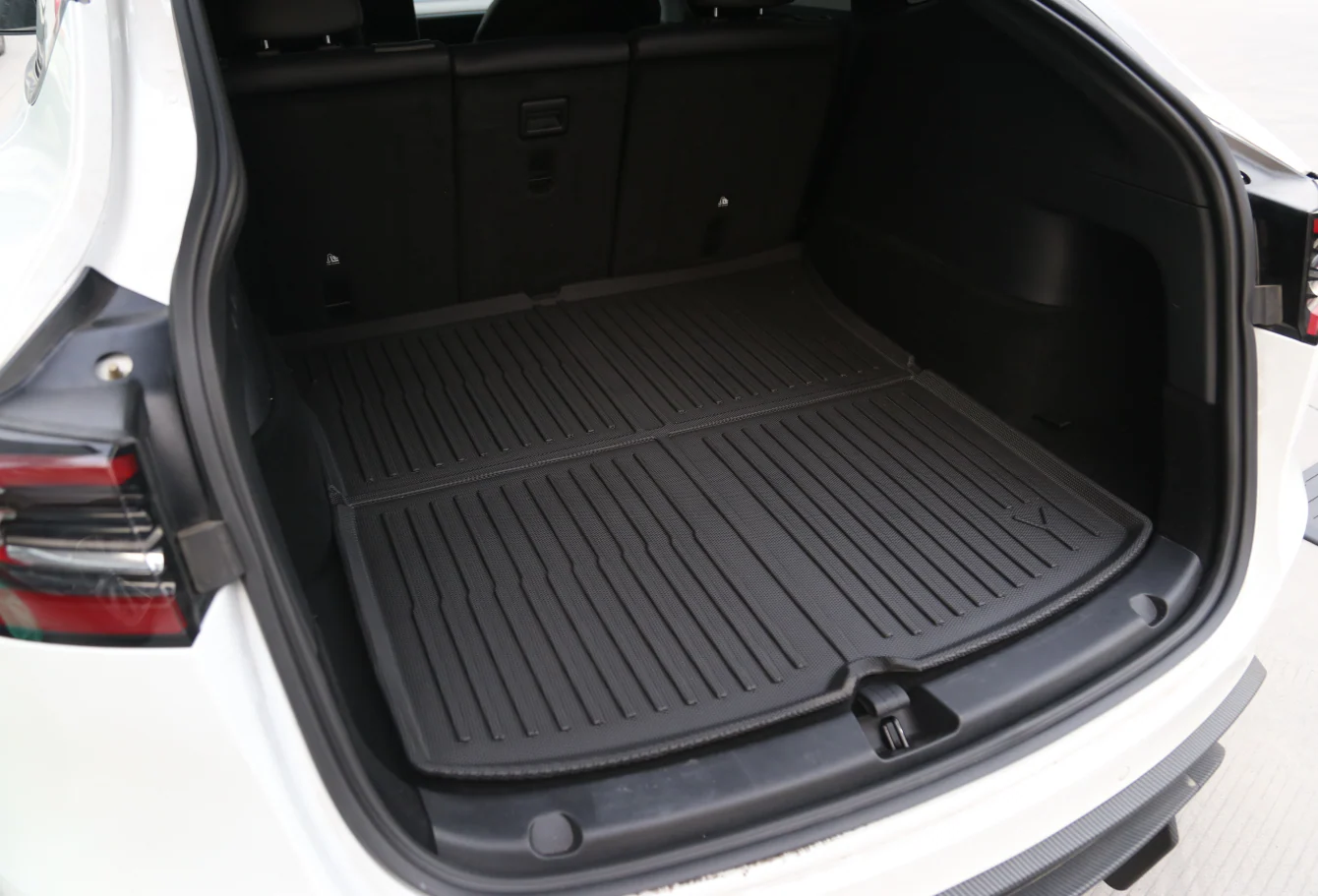 Model Y Gummimatten 5-Teilig Komplettset Fußmatten, Frunk und Trunk - Image 6