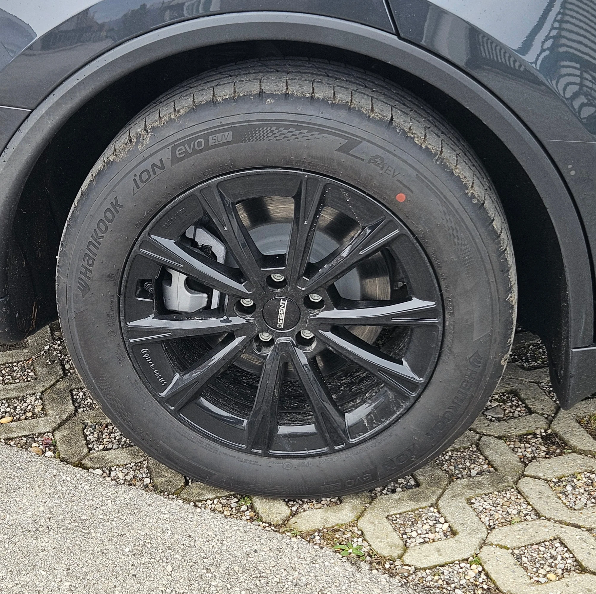 Tesla Model Y Juniper Standard 18-Zoll Komplettrad Dezent AR Black Schwarz Glanz (4 Stück) - Image 3